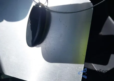 2016 Nissan Pathfinder Platinum/S/Sl/Sv z USA, uszkodzony, nr VIN 5N1AR2MN3GC609261